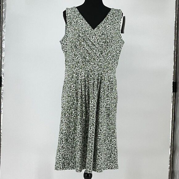 NWT LANDS END Dress Large Green White Floral Sleeveless Fit & Flare Garden Girl - Picture 3 of 16